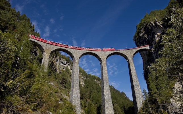 Grand Train Tour